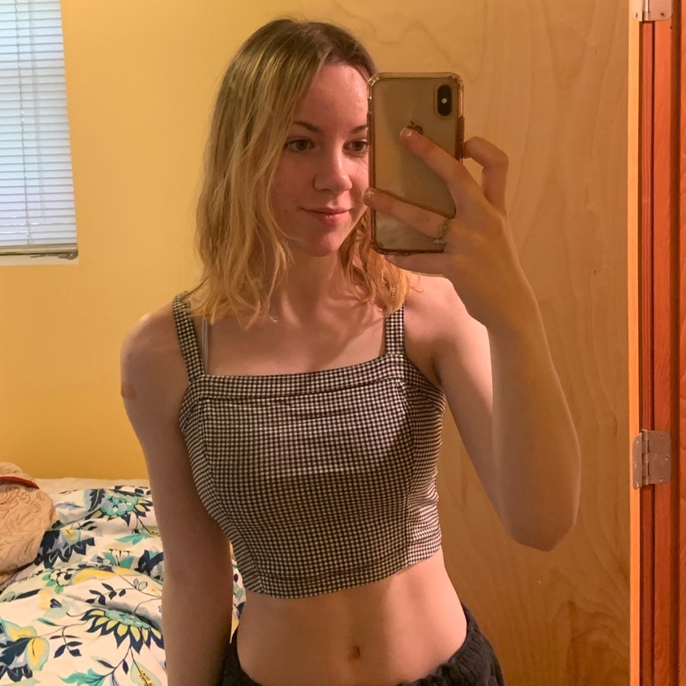 cropped hollister tank top